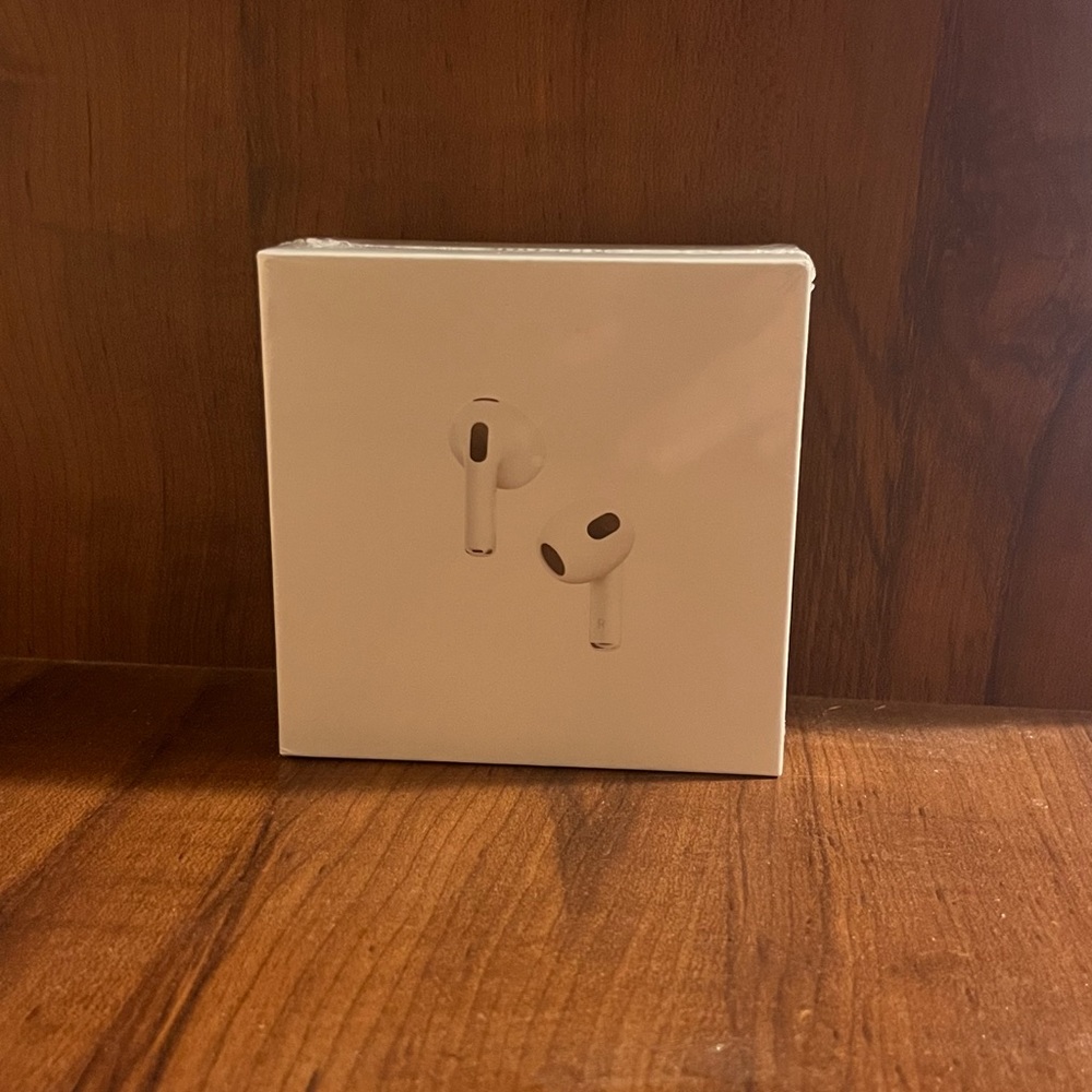 Apple AirPods Generation 3